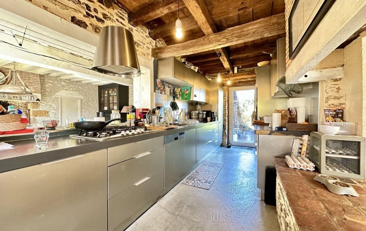 Maison PERASSAY (36160)  200 m2 140 000 € 