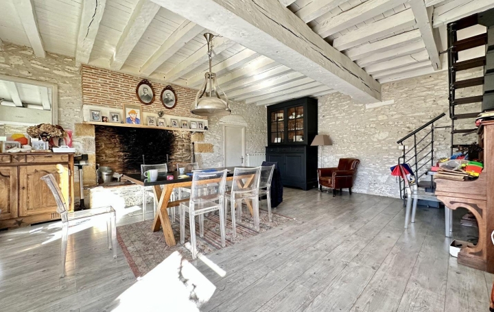 Maison PERASSAY (36160)  200 m2 140 000 € 