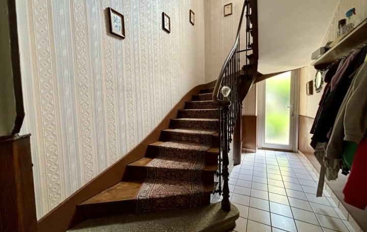 Maison de ville BOUSSAC (23600)  180 m2 183 000 € 