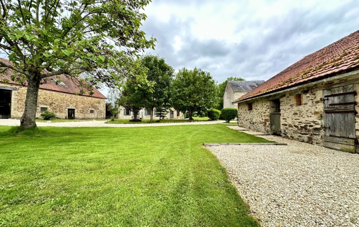 Maison BUSSIERE-SAINT-GEORGES (23600)  131 m2 399 000 € 