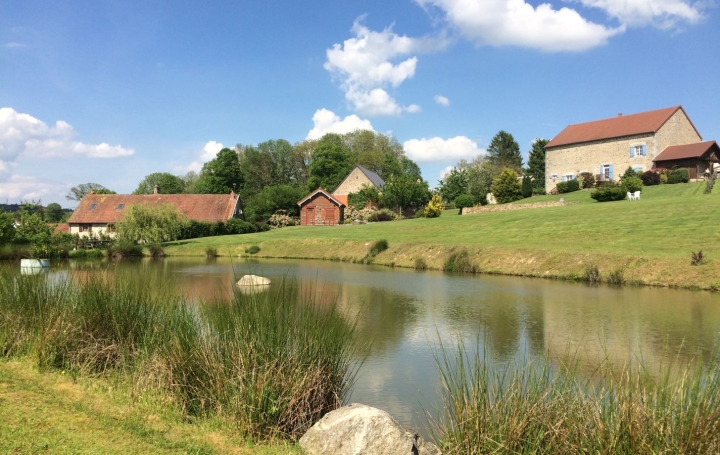 Domaine JOUILLAT (23220)  292 m2 572 000 € 