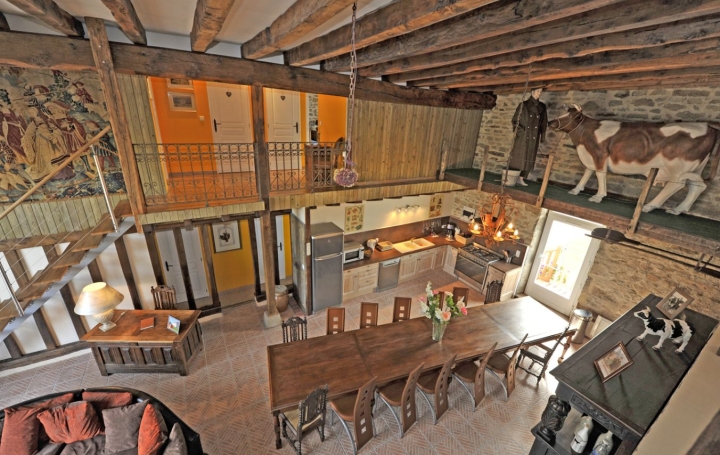 Domaine JOUILLAT (23220)  292 m2 572 000 € 