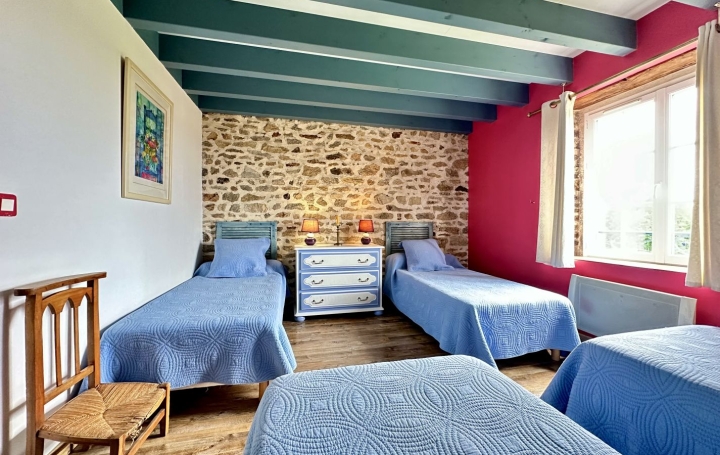 Domaine JOUILLAT (23220)  292 m2 572 000 € 