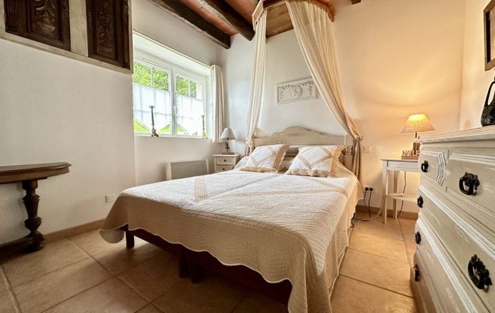 Domaine JOUILLAT (23220)  292 m2 572 000 € 