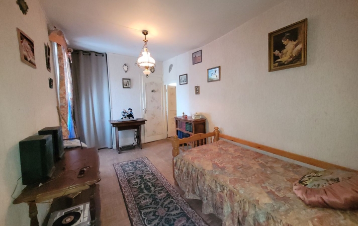 Maison BOUSSAC (23600)  138 m2 62 500 € 