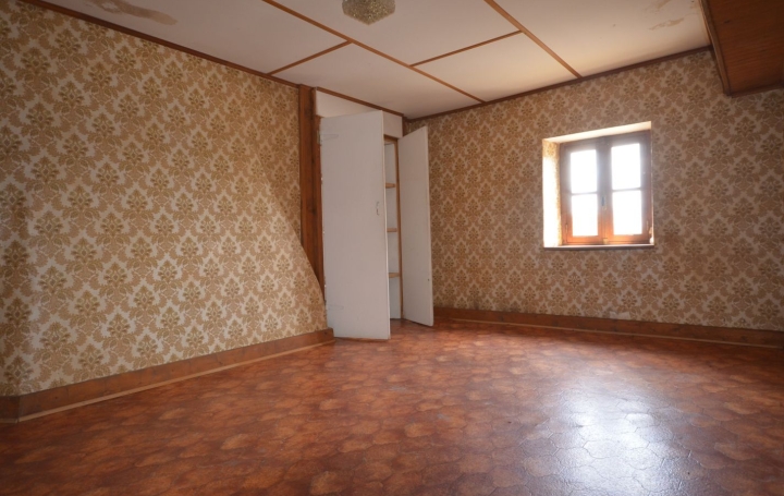 Maison DOMEYROT (23140)  96 m2 49 500 € 