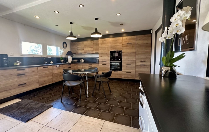 Maison BOUSSAC (23600)  147 m2 247 000 € 