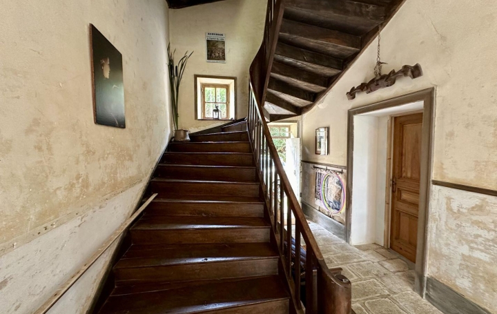 Maison BUSSIERE-NOUVELLE (23700)  214 m2 173 000 € 