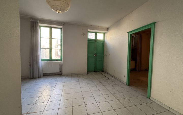 Maison de ville CLUGNAT (23270)  200 m2 40 500 € 