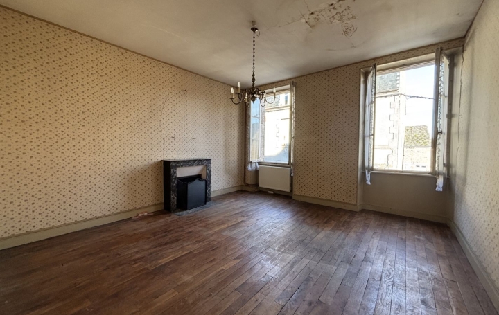 Maison de ville CLUGNAT (23270)  200 m2 40 500 € 