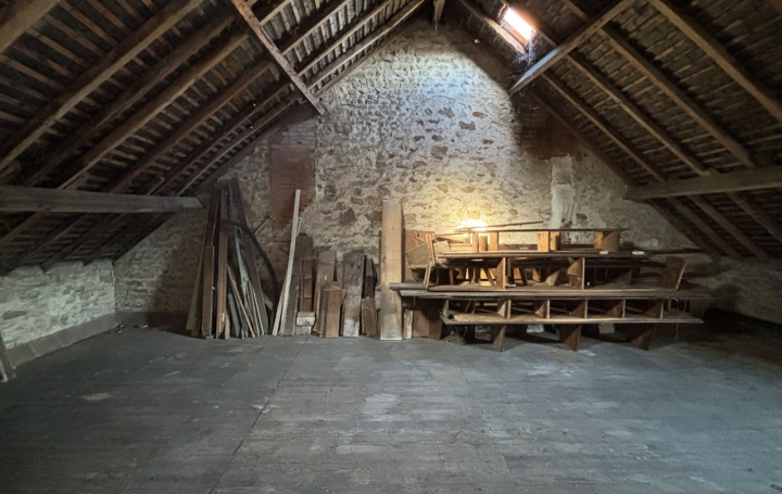 Maison de ville CLUGNAT (23270)  200 m2 40 500 € 