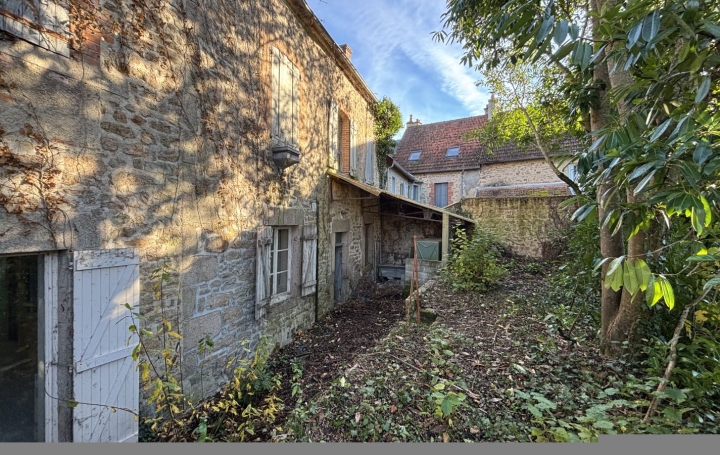 Maison de ville CLUGNAT (23270)  200 m2 40 500 € 