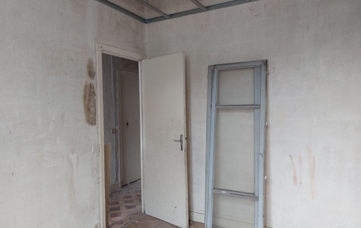 Maison BOUSSAC (23600)  105 m2 27 000 € 