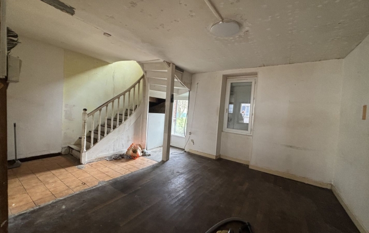 Maison de ville GENOUILLAC (23350)  160 m2 75 000 € 