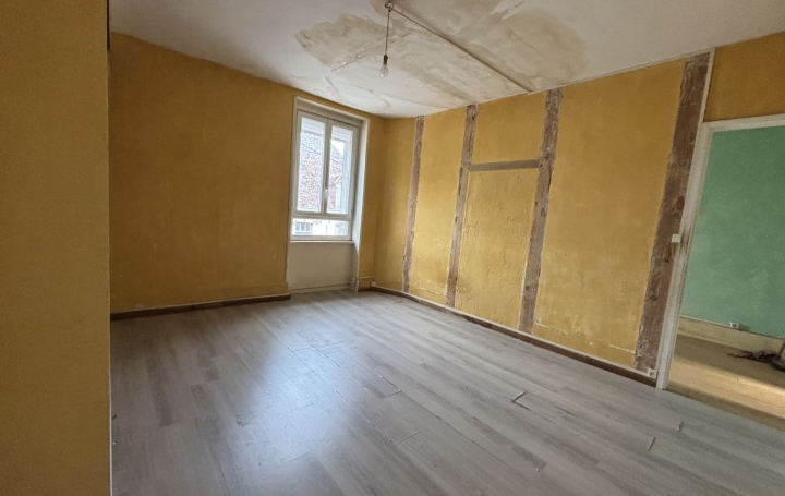 Maison de ville GENOUILLAC (23350)  160 m2 75 000 € 