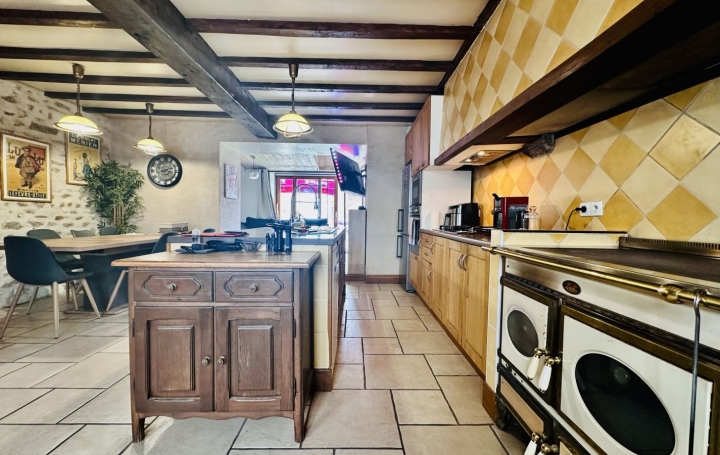 Maison MALLERET-BOUSSAC (23600)  137 m2 140 000 € 