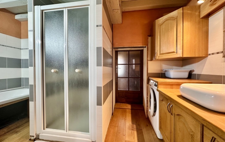 Maison MALLERET-BOUSSAC (23600)  137 m2 140 000 € 