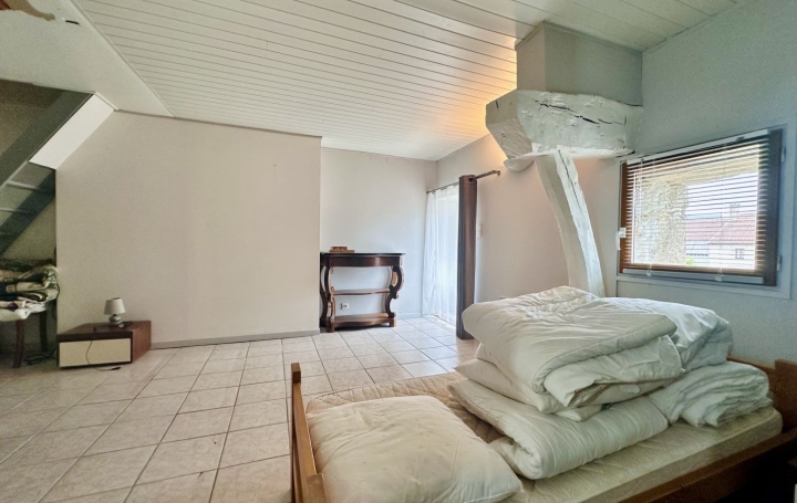 Maison MALLERET-BOUSSAC (23600)  137 m2 140 000 € 