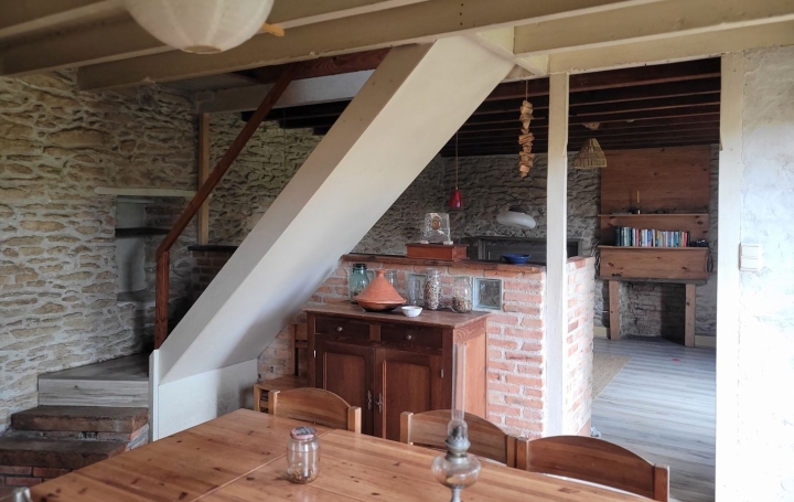 Propriété SAINT-MARIEN (23600)  262 m2 225 000 € 