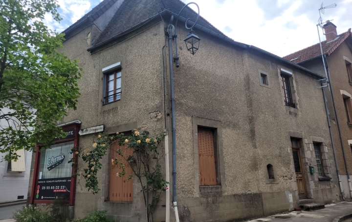 Immeuble BOUSSAC (23600)  142 m2 140 000 € 