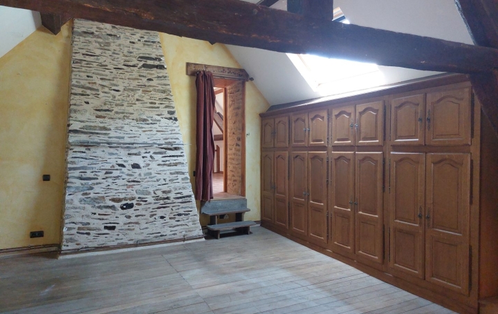 Maison SAINT-DIZIER-LES-DOMAINES (23270)  209 m2 257 000 € 