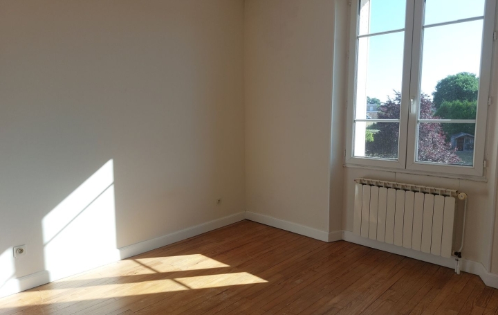 Maison de ville BOUSSAC (23600)  104 m2 135 000 € 