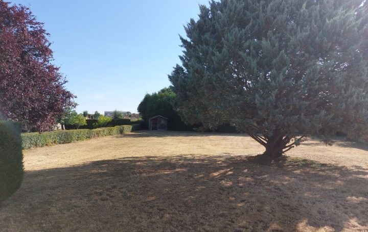 Maison de ville BOUSSAC (23600)  104 m2 135 000 € 