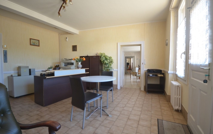 Maison SOUMANS (23600)  278 m2 183 000 € 