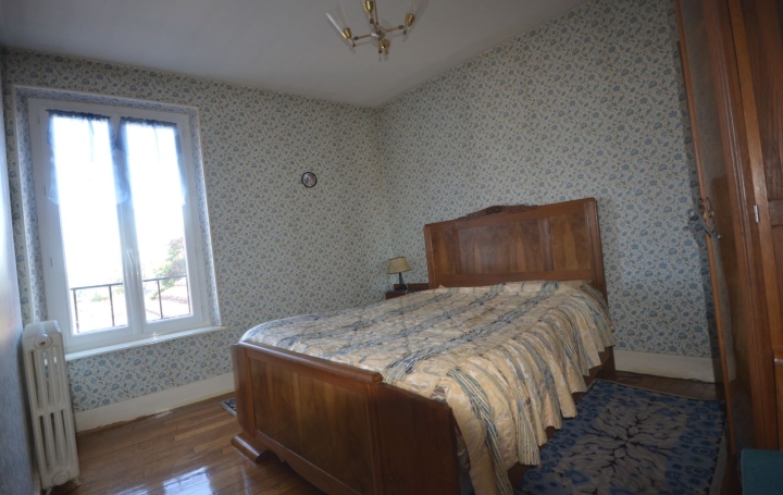 Maison SOUMANS (23600)  278 m2 183 000 € 