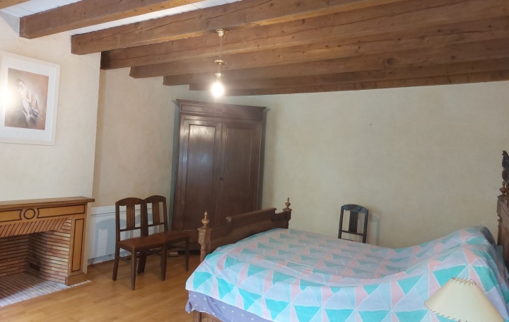 Maison de village MALLERET-BOUSSAC (23600)  132 m2 141 500 € 