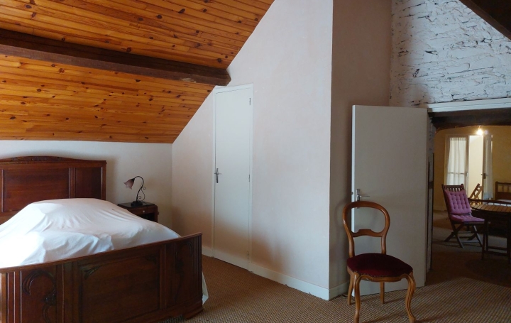 Maison de village MALLERET-BOUSSAC (23600)  132 m2 141 500 € 