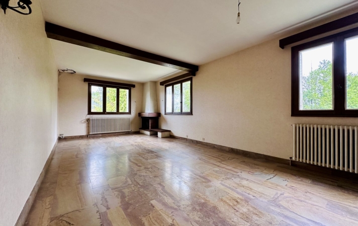 Maison BOUSSAC (23600)  137 m2 93 500 € 