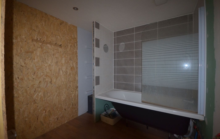 Maison SOUMANS (23600)  78 m2 19 000 € 