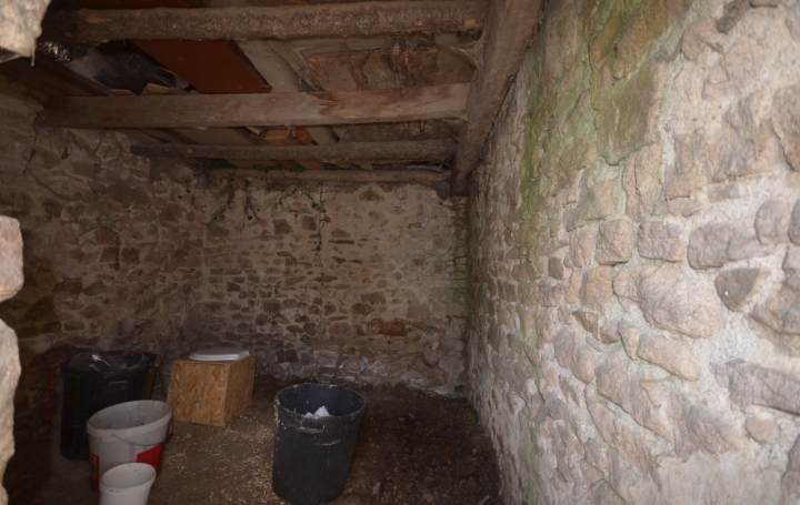 Maison SOUMANS (23600)  78 m2 19 000 € 