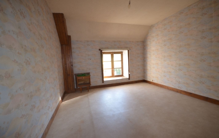 Maison TOULX-SAINTE-CROIX (23600)  136 m2 173 000 € 