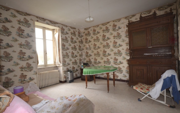 Maison TARDES (23170)  155 m2 77 000 € 