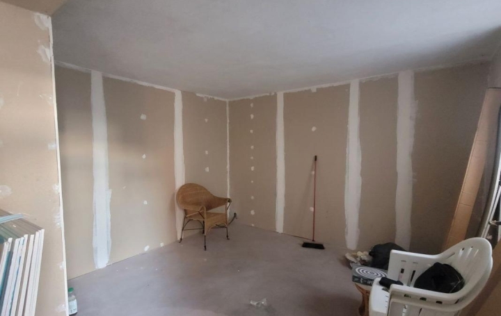 Maison BOUSSAC (23600)  175 m2 60 500 € 