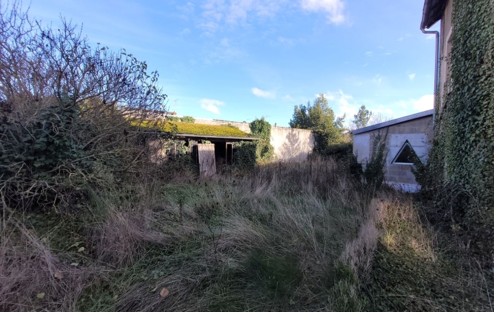 Maison BOUSSAC (23600)  175 m2 60 500 € 