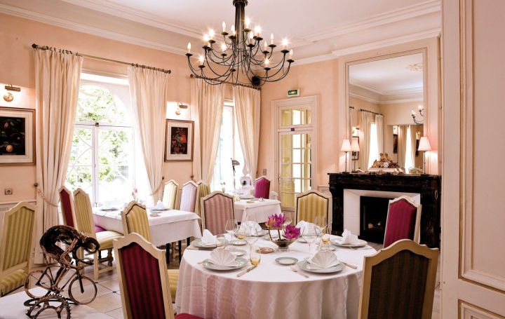 Immeuble GUERET (23000)  676 m2 892 500 € 