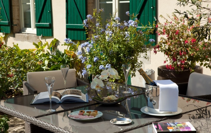 Immeuble GUERET (23000)  676 m2 892 500 € 