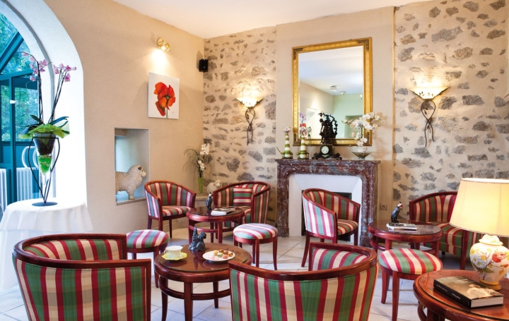 Immeuble GUERET (23000)  676 m2 892 500 € 