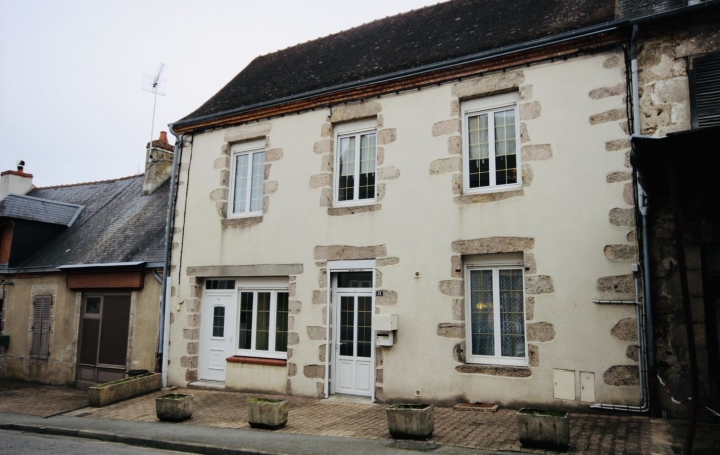 Maison de ville BOUSSAC (23600)  175 m2 181 500 € 