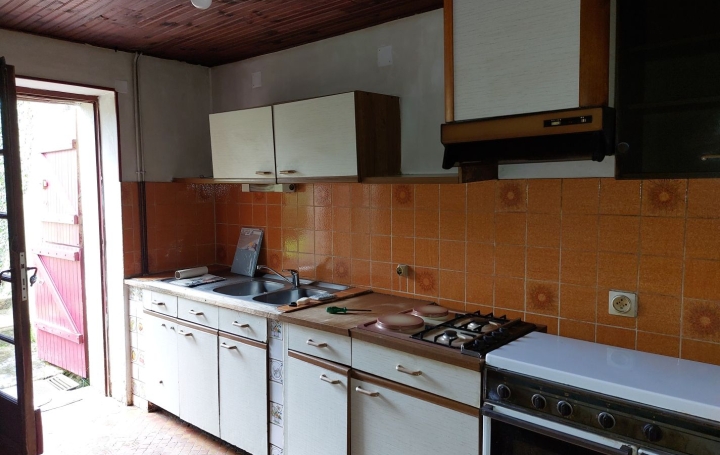 Maison LA CELLE-SOUS-GOUZON (23230)  94 m2 59 000 € 