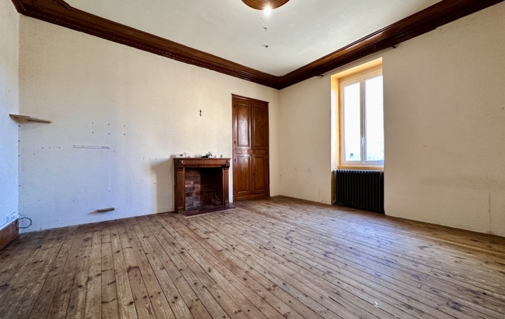 Maison TREIGNAT (03380)  95 m2 55 000 € 