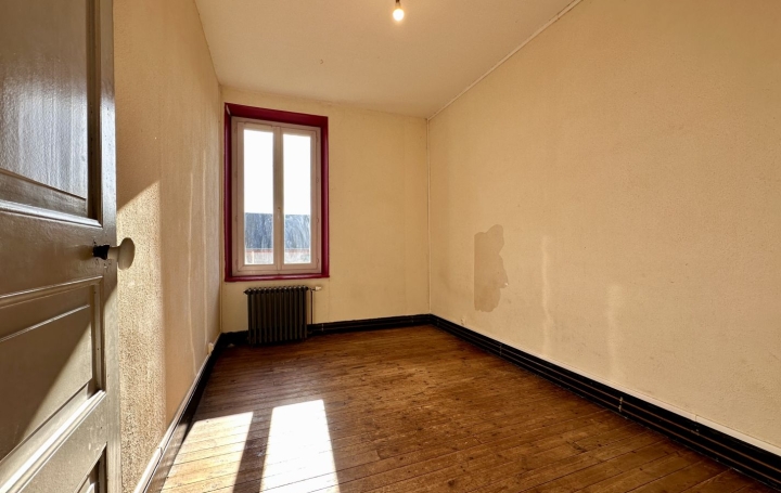 Maison TREIGNAT (03380)  95 m2 55 000 € 