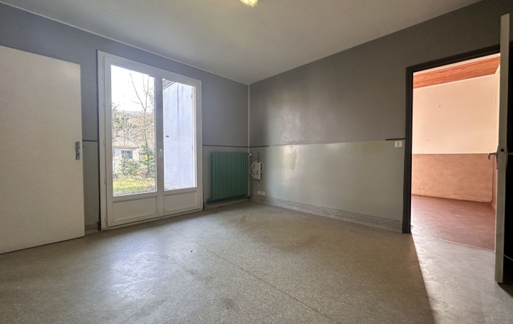 Local d'activité BOUSSAC (23600)  104 m2 87 500 € 