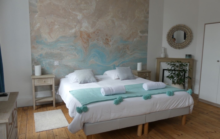 Maison de ville SOUMANS (23600)  250 m2 315 000 € 