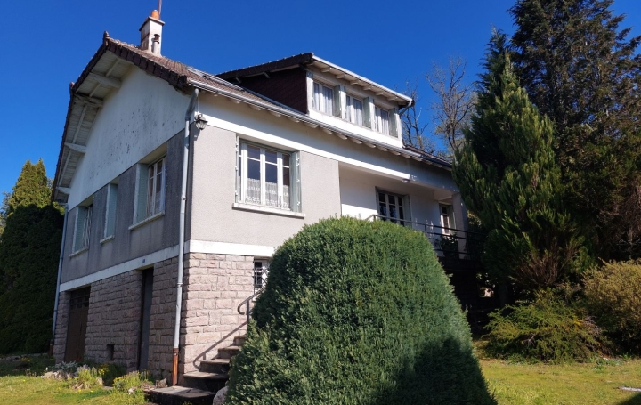 Maison / Villa TOULX-SAINTE-CROIX (23600) 118 m<sup>2</sup> 108 500 € 