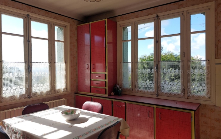 Maison TOULX-SAINTE-CROIX (23600)  118 m2 108 500 € 