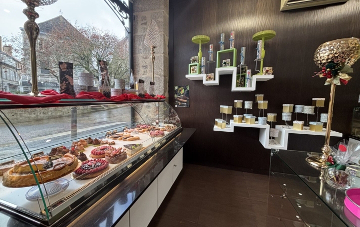 Activité commerciale GUERET (23000)  100 m2 275 000 € 